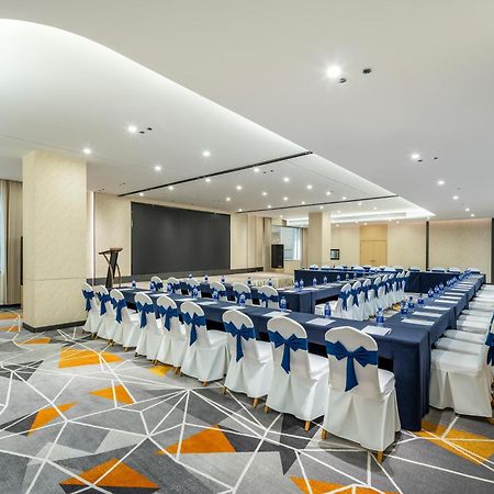 Holiday Inn Express Chengdu Tianfu Square By Ihg - Chunxi Road And Kuanzhai Alley Kültér fotó