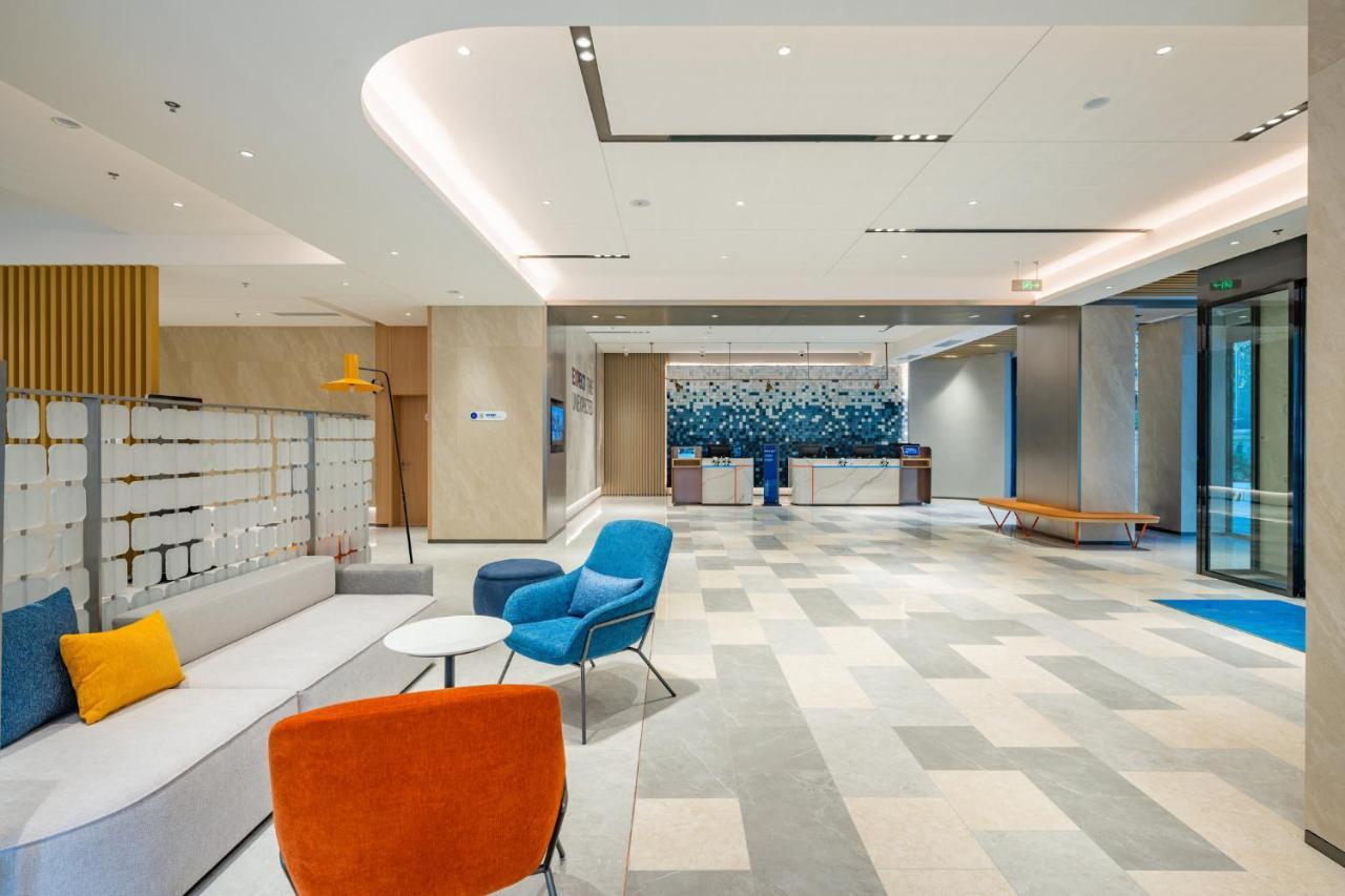 Holiday Inn Express Chengdu Tianfu Square By Ihg - Chunxi Road And Kuanzhai Alley Kültér fotó