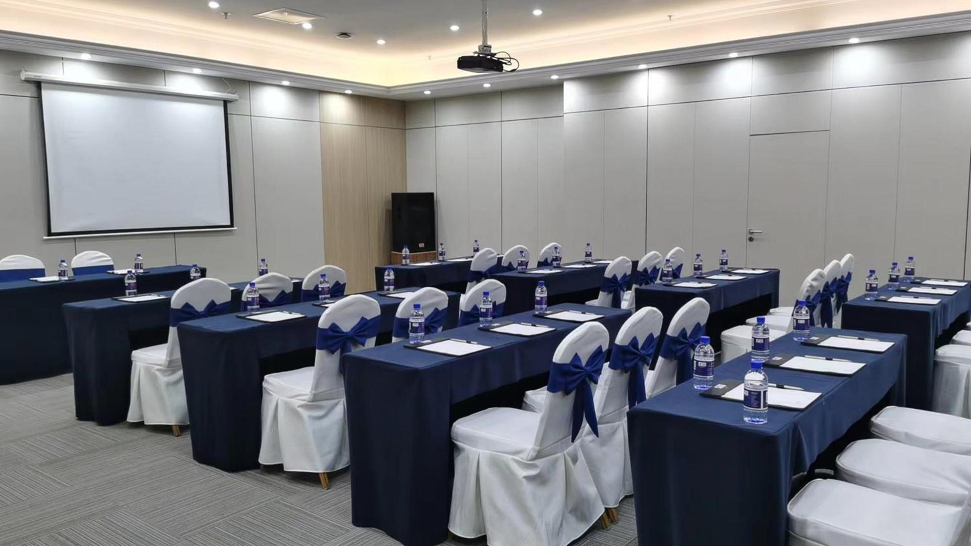 Holiday Inn Express Chengdu Tianfu Square By Ihg - Chunxi Road And Kuanzhai Alley Kültér fotó