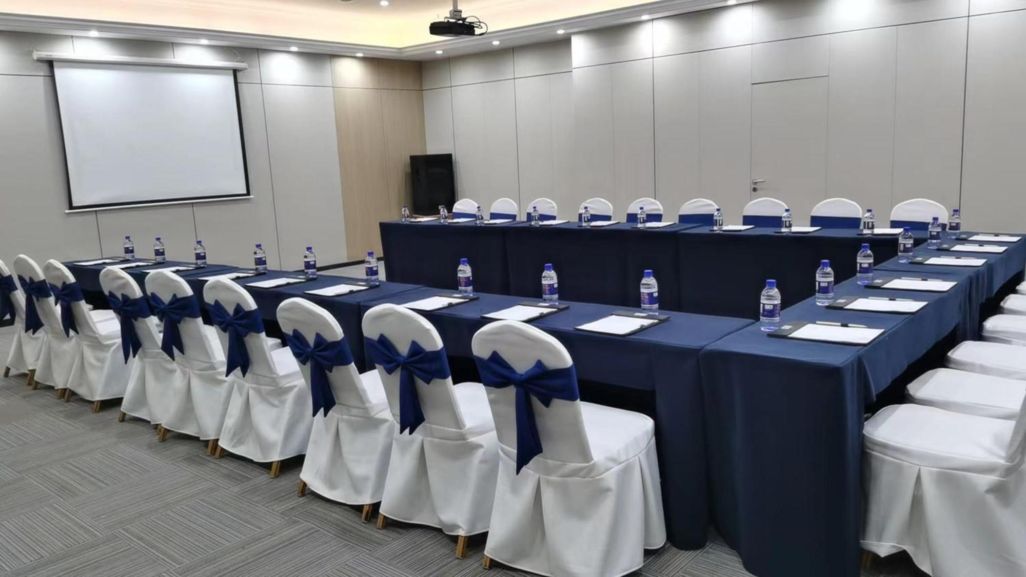 Holiday Inn Express Chengdu Tianfu Square By Ihg - Chunxi Road And Kuanzhai Alley Kültér fotó