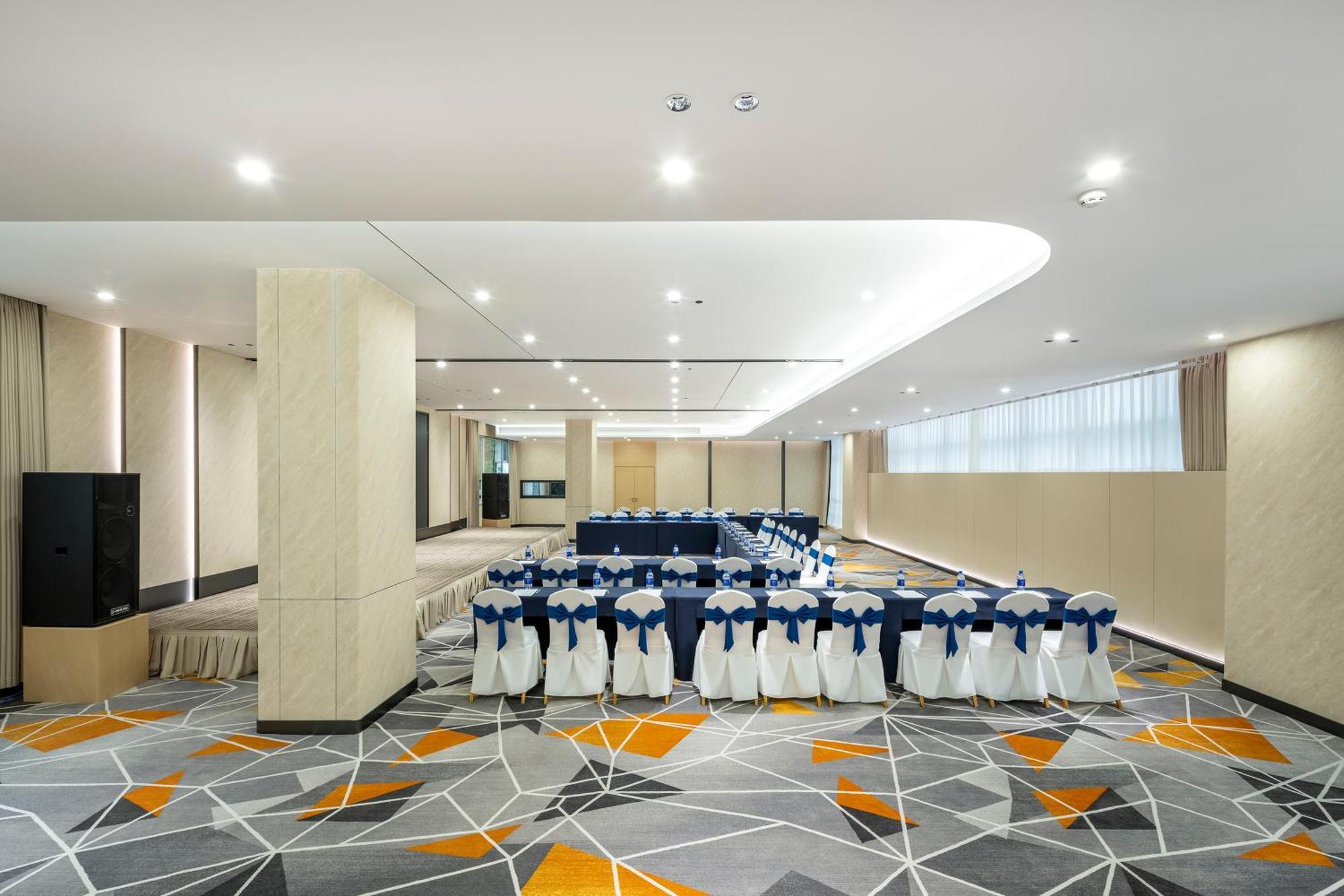 Holiday Inn Express Chengdu Tianfu Square By Ihg - Chunxi Road And Kuanzhai Alley Kültér fotó