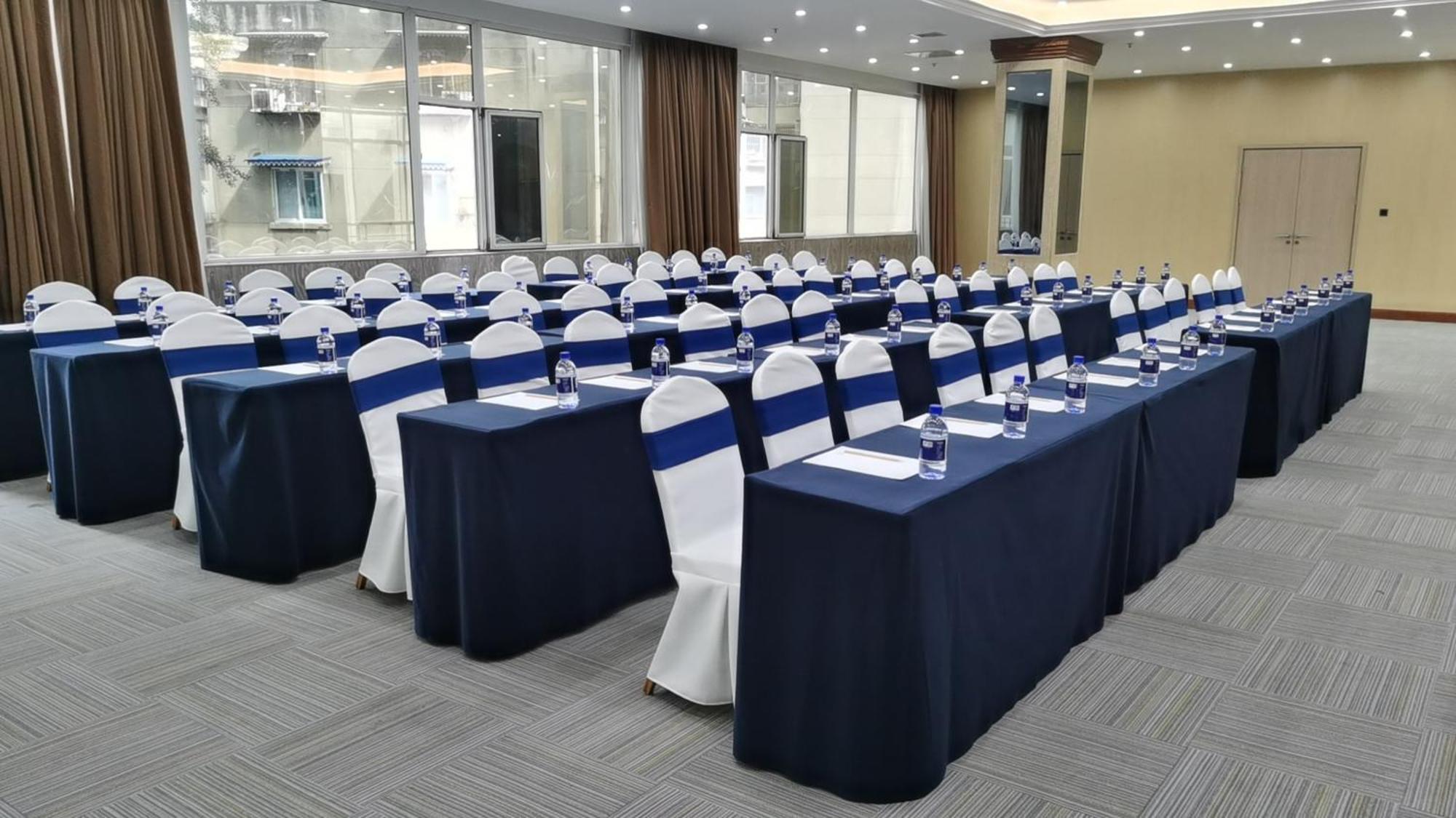 Holiday Inn Express Chengdu Tianfu Square By Ihg - Chunxi Road And Kuanzhai Alley Kültér fotó